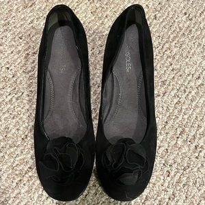 Aerosoles black suede wedge shoes. Size 10.5